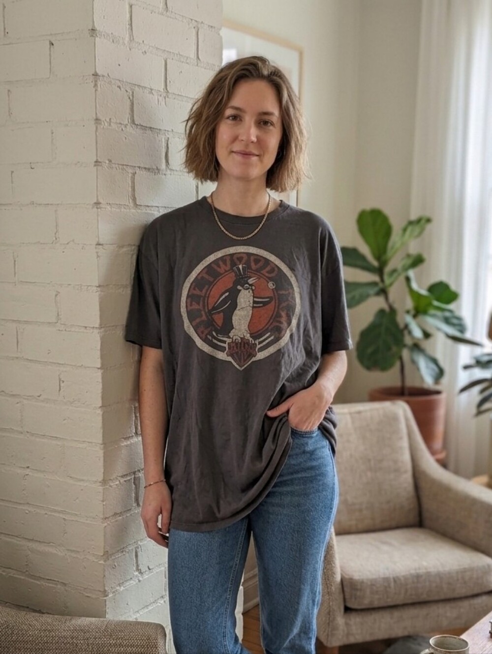 Vintage-Style Black Graphic Tee - Unbranded